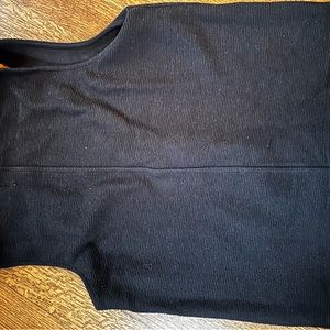 Sleeveless top - vests